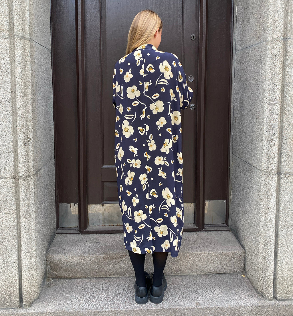 Liebling Humla Sonett Cape-Kleid