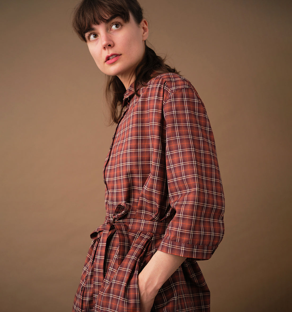 Liebling Svala Rostfarbenes Fensterkaro-Hemdkleid